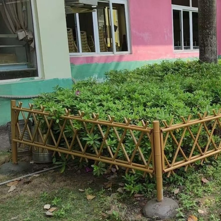 仿竹護(hù)欄廠家聯(lián)系方式 仿竹護(hù)欄廠家聯(lián)系方式