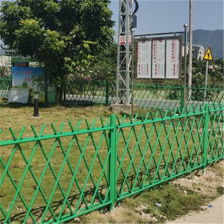 仿竹護欄廠家聯(lián)系方式 仿竹護欄廠家聯(lián)系方式